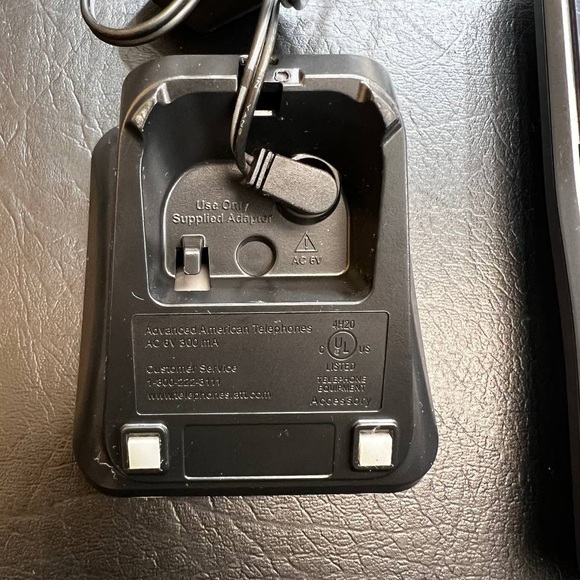 AT&T CL83464 DECT 6.0 Cordless Call ID Announce Phone System w/ 3 Handsets - Picture 8 of 15